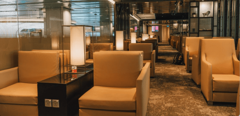 Airport Lounge Etiquette: 12 Rules Every Traveler Should Know